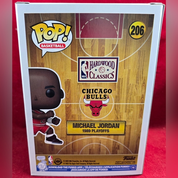 Michael Jordan funko # 206 (nib) With Pop Protector - Picture 7 of 7